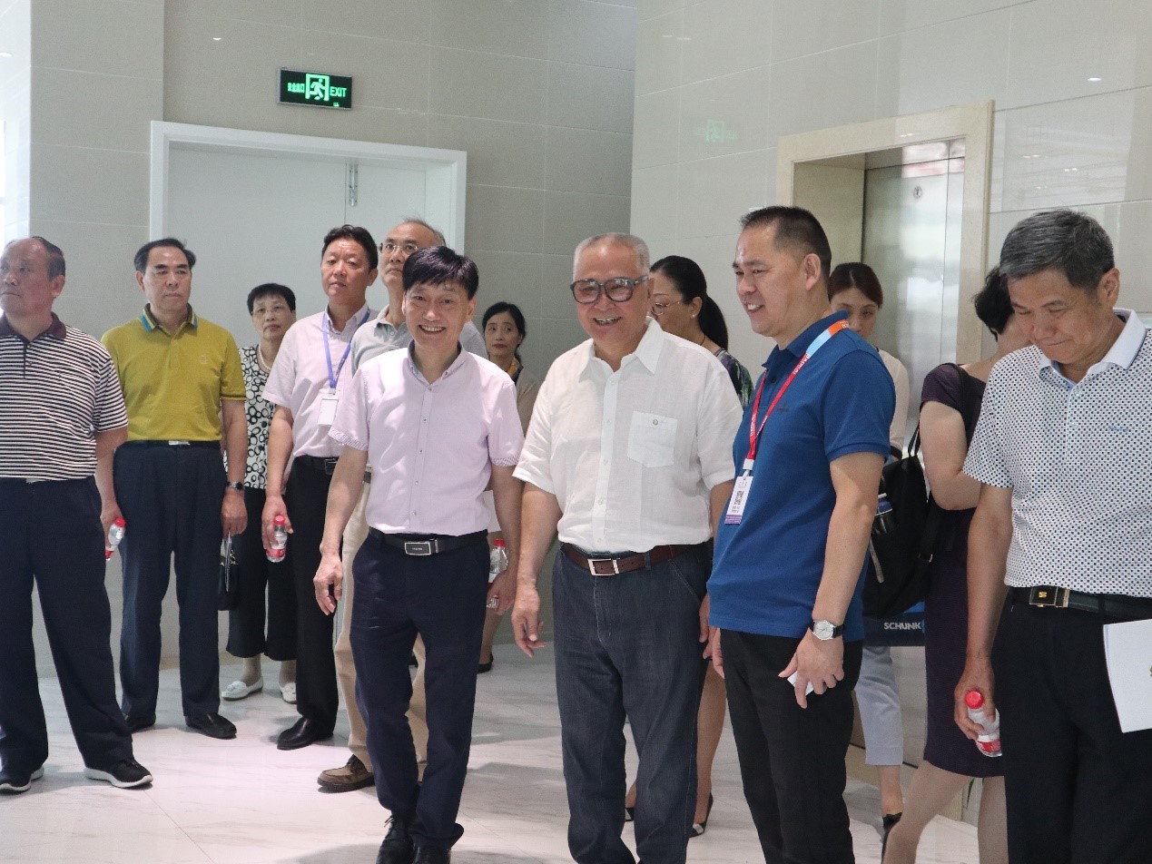 新聞 | 無錫市原政協領導、吳涇鎮黨委領導一行蒞臨寶開參觀考察