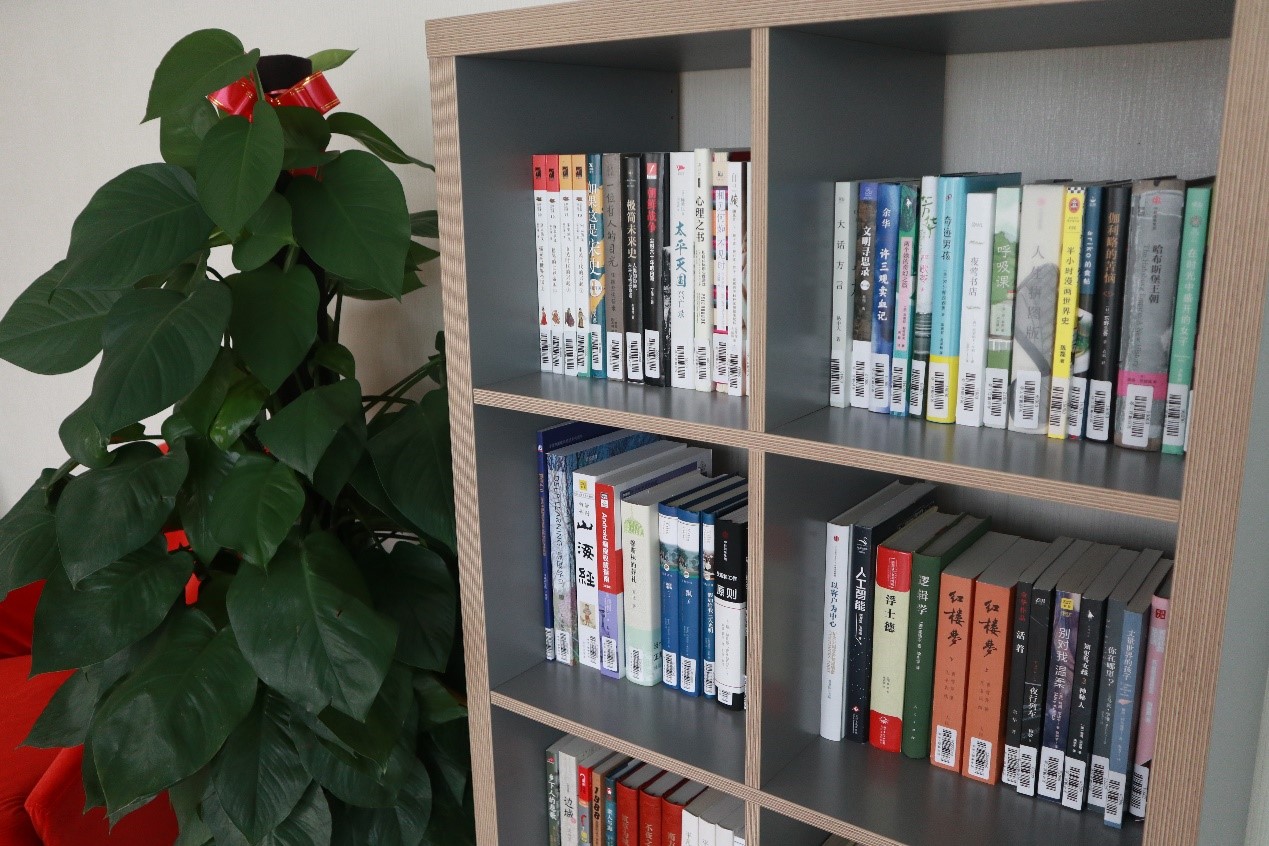 企業(yè)書(shū)香 | 寶開(kāi)新建職工書(shū)屋，“小書(shū)屋”構(gòu)建精神“大家園”