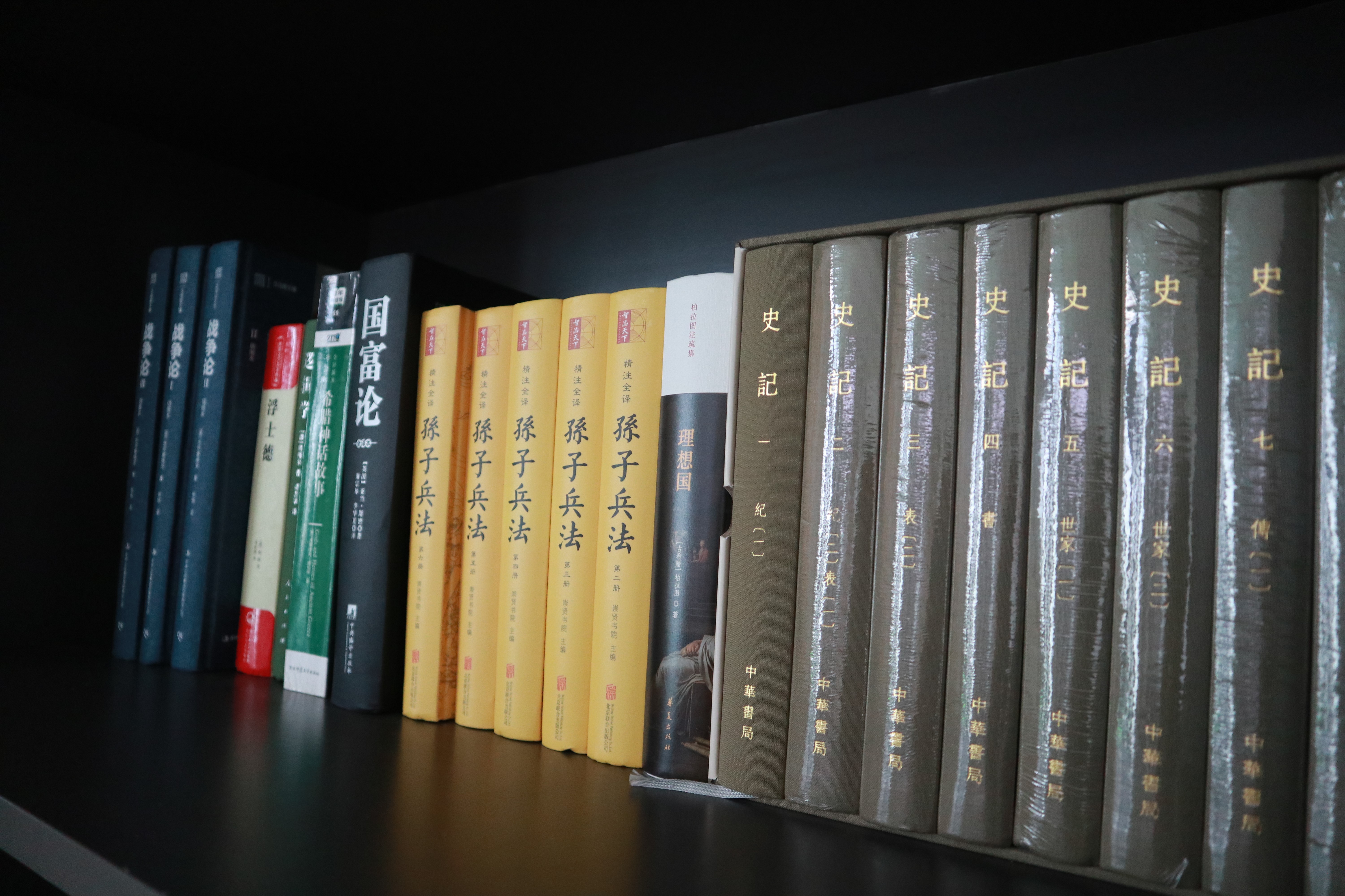 企業(yè)書(shū)香 | 寶開(kāi)新建職工書(shū)屋，“小書(shū)屋”構(gòu)建精神“大家園”